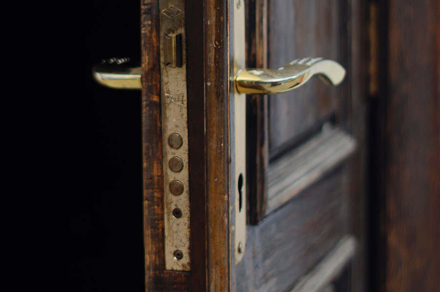 Door lock on front door